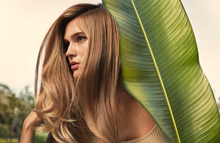 Aveda nutriplenish™ hair care model.