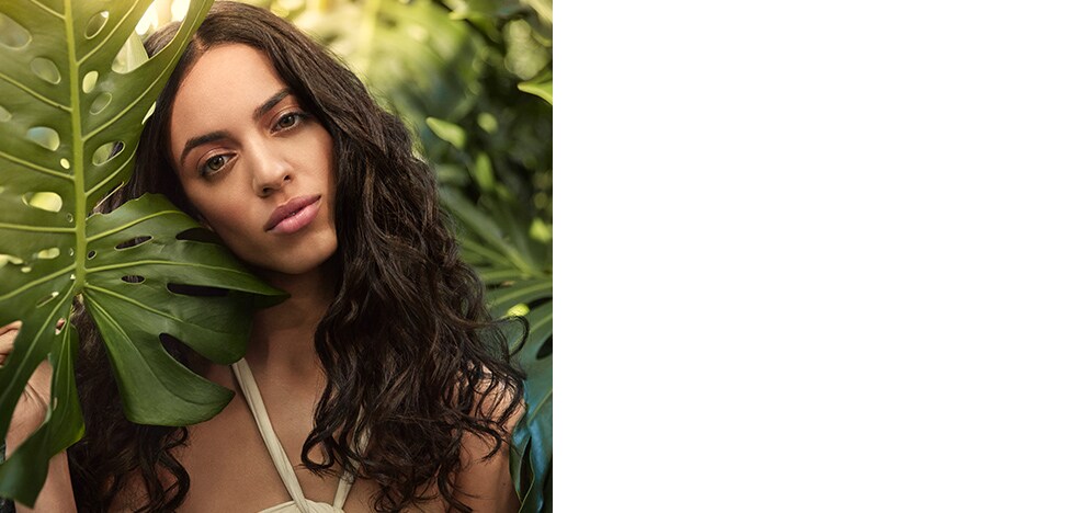 Treat dry hair with nutriplenish™