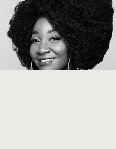 headshot of naomi dove