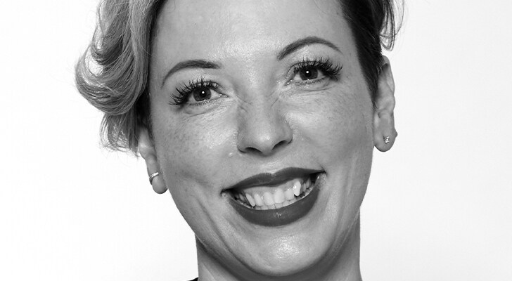 headshot of Bea Carmichael