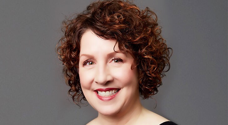 Head shot of Tracey Lipska, Aveda Spa Specialist