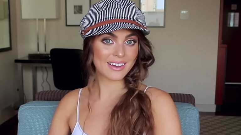 Click on video demonstrate about Hair styling - beachy braid with nude lip